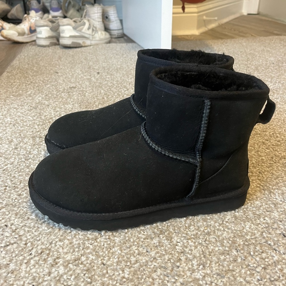 Short Black Uggs!